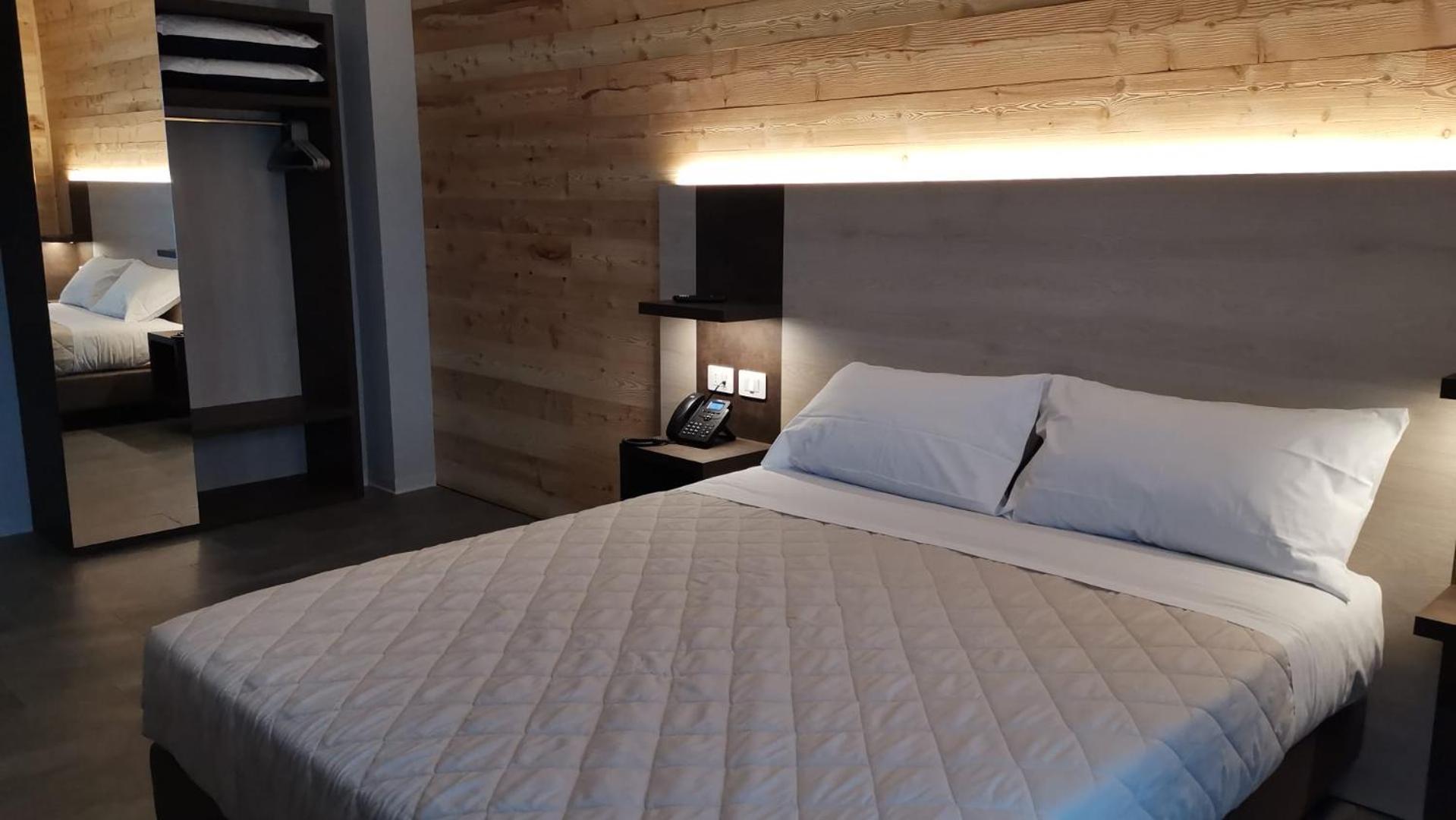 Albergo Rusen Borno Exteriör bild